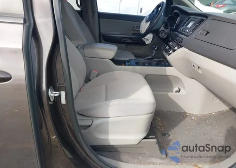 2015 Kia Sedona Lx z USA, uszkodzony, nr VIN KNDMB5C11F6043751